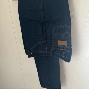 Wrangler Dark Blue Bootcut Jeans (Six total) Can bundle in 2’s